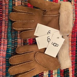 Ugg sheepskin gloves